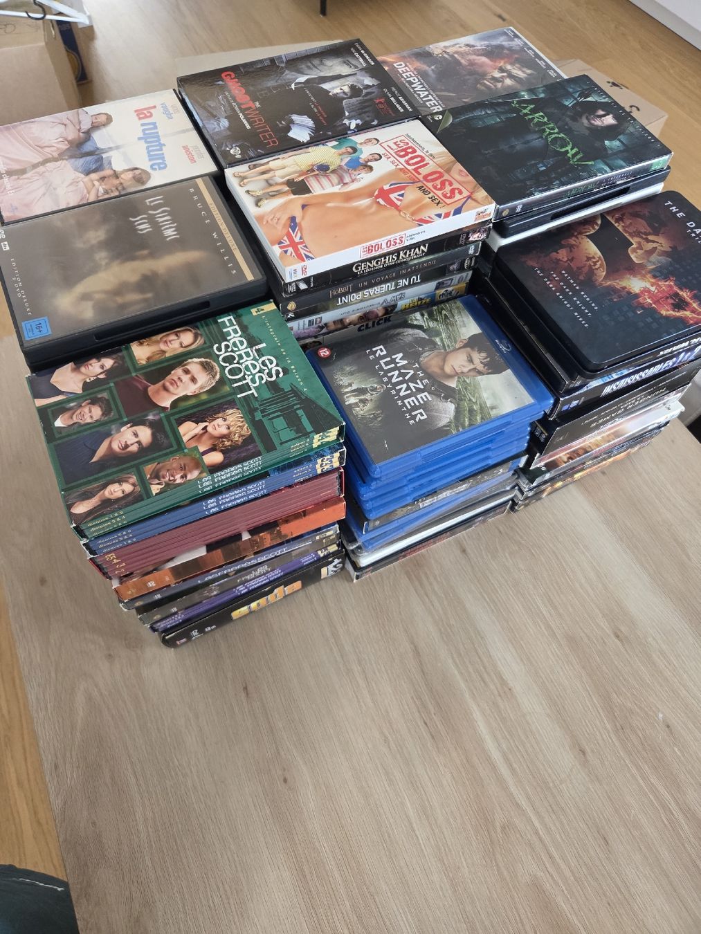 Tutti i DVDs: 147 DVD ET 10 BLU-RAY  – Nuovo (secondo la descrizione) da Tramelan venduto da mic_5lzm 5