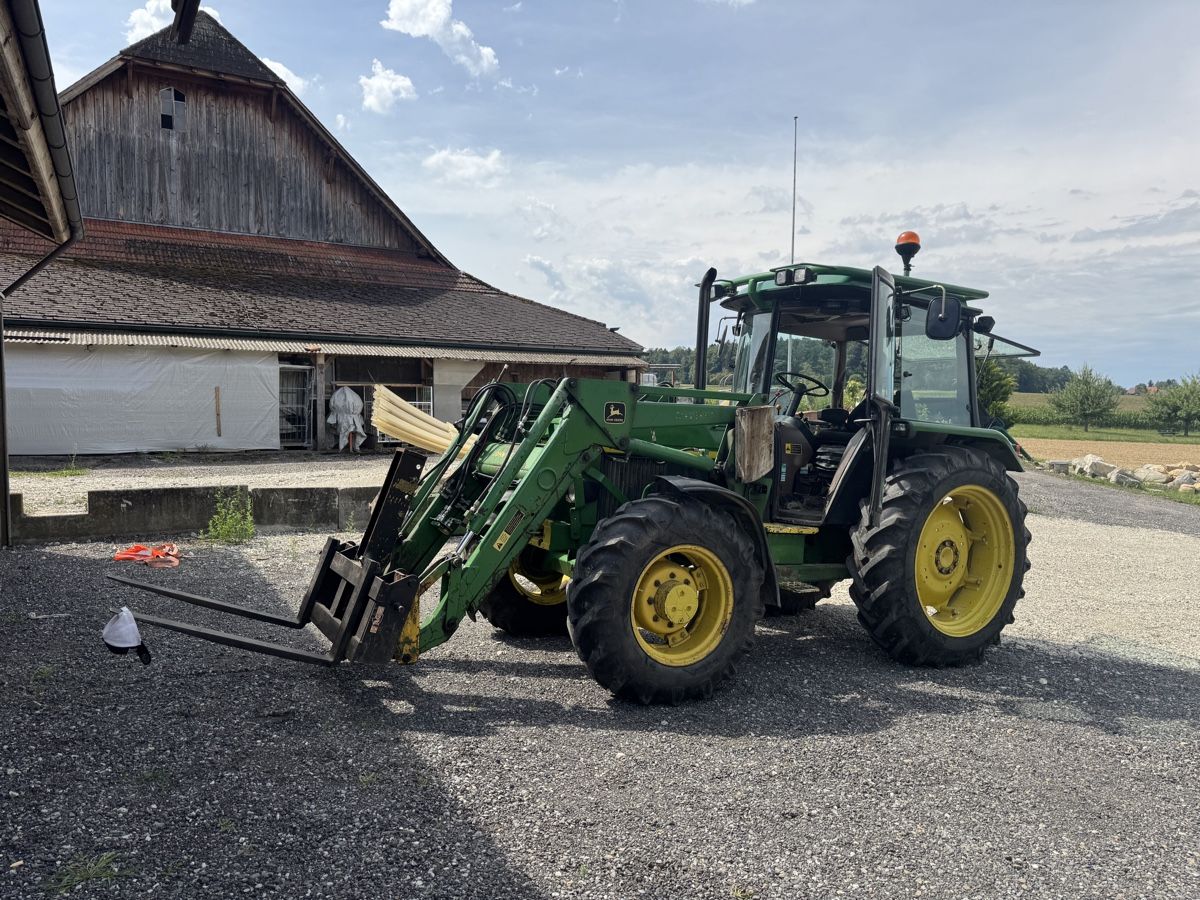 John Deere Tracteurs: John Deere 2850A – D'occasion à Oberönz par HPBJ 7