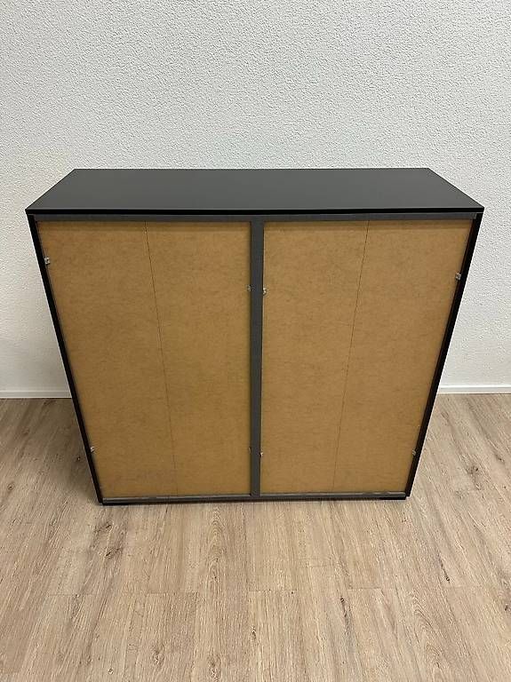 Cassettiere: Moderne Kommode mit 8 Schubladen in Schwarz und Holzoptik – Usato da Obernau venduto da Arche_Noah_Brocki 6