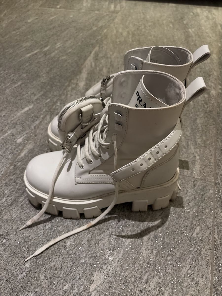 Prada Chaussures femmes: Stivali Prada - 38  – D'occasion à Davesco-Soragno par Chichijango 3