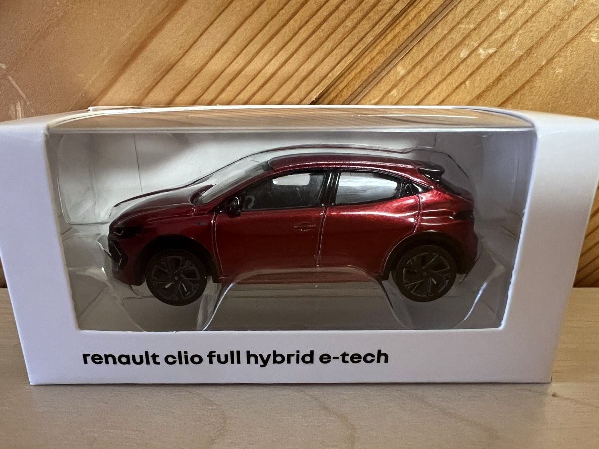 Renault Modellini d'auto: Modellauto: Renault Clio E-Tech Hybrid, neuwertig – Nuovo e nell'imballaggio originale da Bachenbülach venduto da Manolo007 3