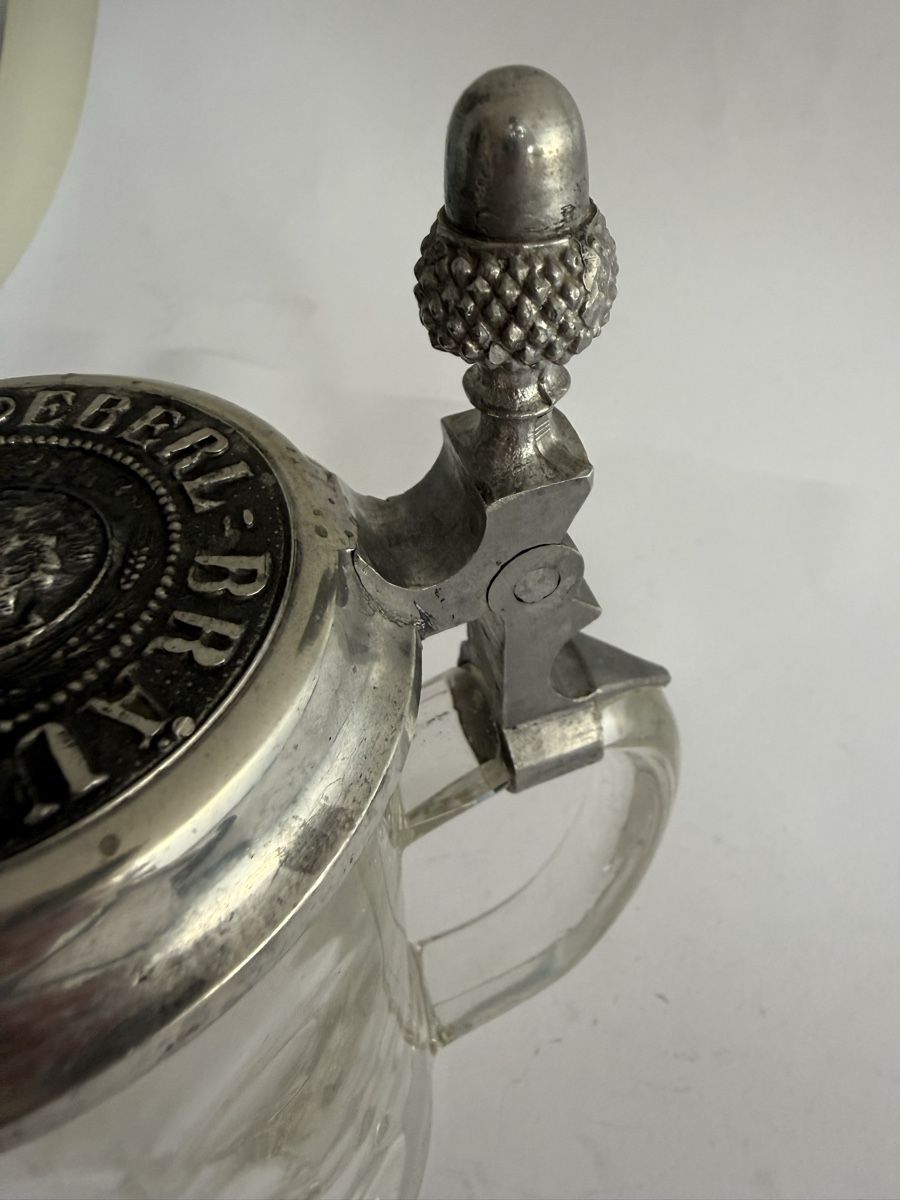 Bicchieri: Alter Bierkrug mit Zinndeckel EBERL-BRÄU MÜNCHEN – Usato da Konolfingen venduto da petzipetz 2