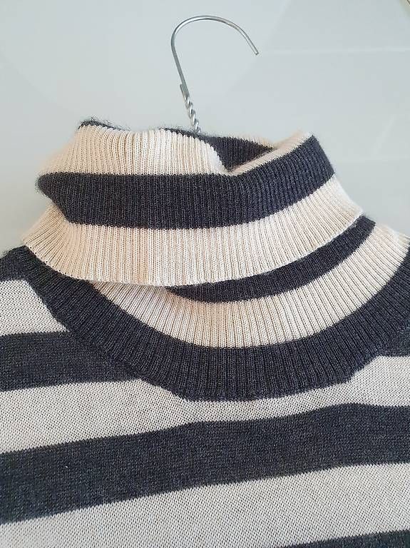 Dolce & Gabbana Pulls & Sweat-shirts: Pull en cachemire DOLCE & GABBANA – Neuf (Voir description) à Grand-Lancy par kri_qk5y 3