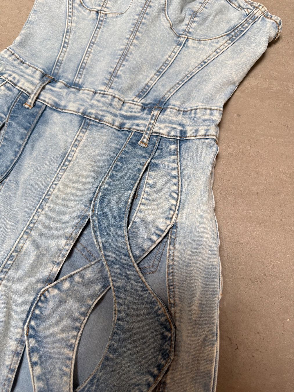 Shein Jumpsuits: Extravaganter Jeans Jumpsuit – Neu und originalverpackt aus Sigriswil von ck56 4
