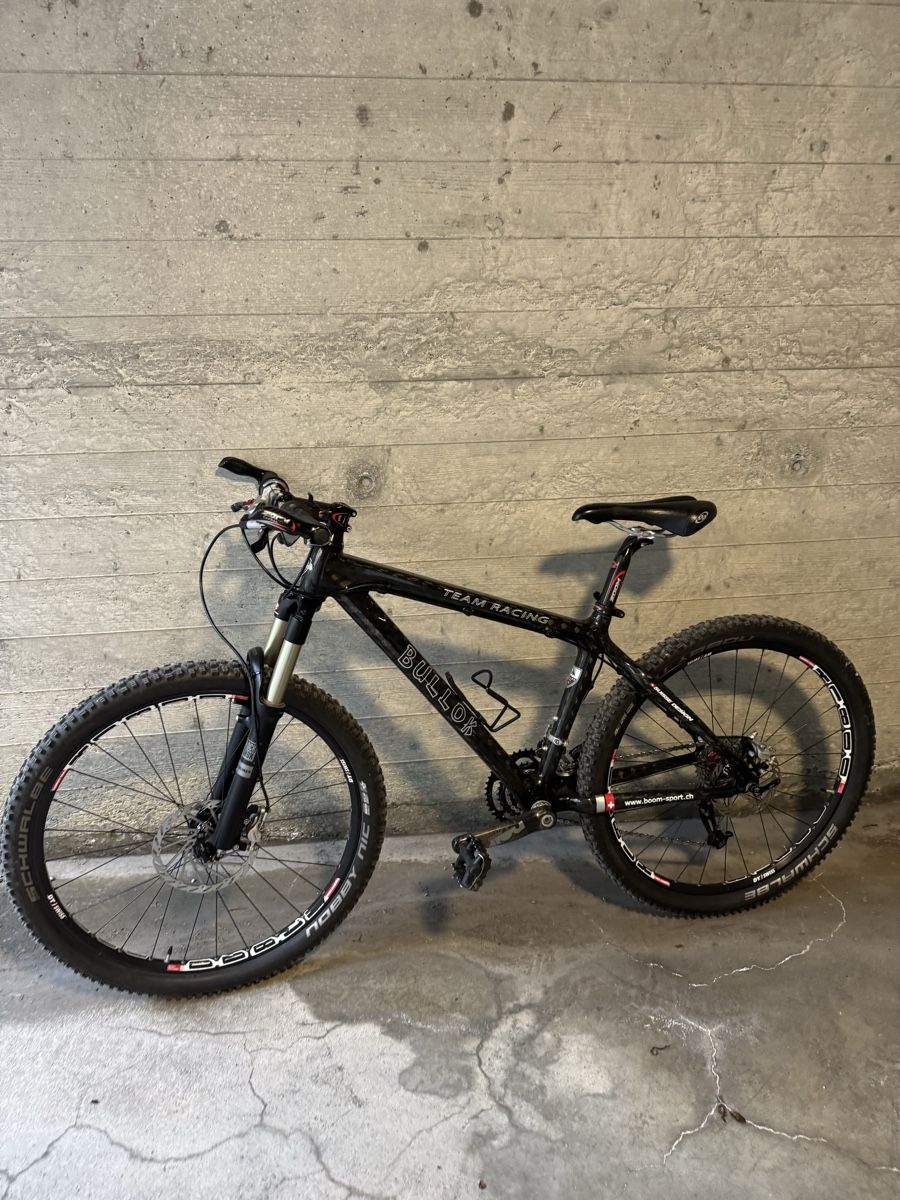 Biciclette: MTB Bullok Team Racing M – Usato da schluein venduto da patisaxo