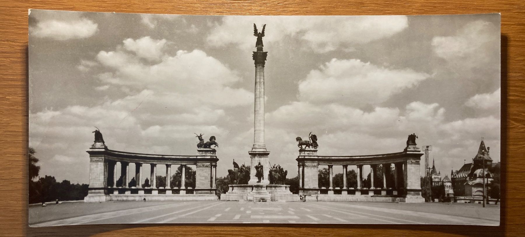 Cartoline postali: Budapest / Ungarn / 5 grosse Ansichtskarten – Nuovo (secondo la descrizione) da Basel venduto da magot58 1