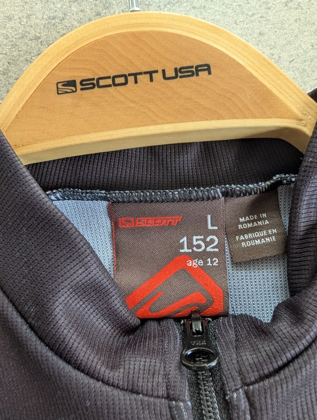 Scott Scarpe, pantaloni & magliette da ginnastica: Velotrikot Gr 152, neu – Nuovo (secondo la descrizione) da Kirchberg SG venduto da kar_5rtl 2