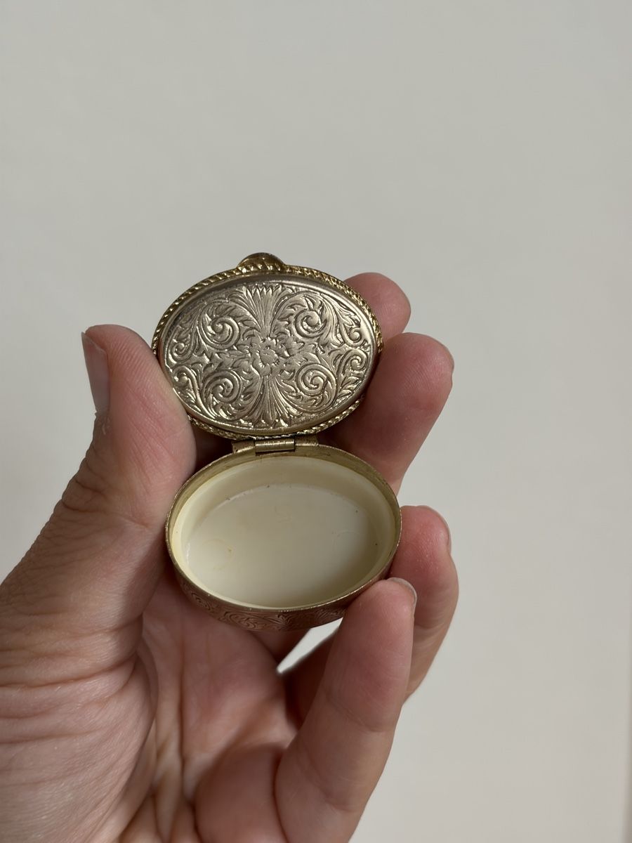 Autres soins & cosmétiques: Pillendosen – D'occasion à Buch am Irchel par emi_cgg7 7