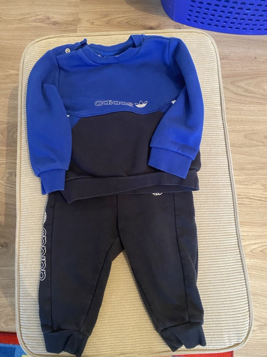 Adidas Completi: Adidas Trainer Gr. 80 – Usato da Alberswil venduto da PAMA1901