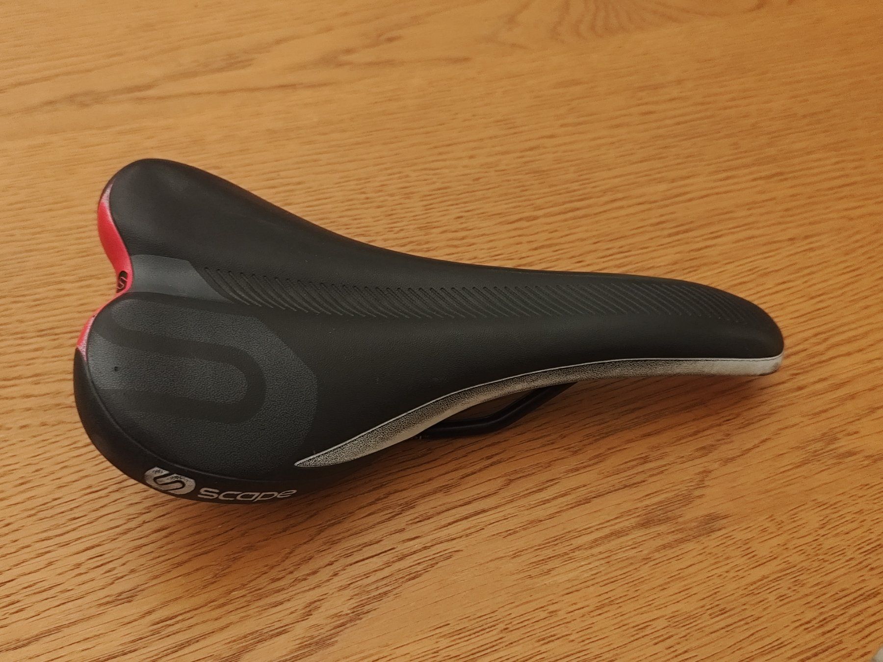 Pièces détachées: Selle Scape – D'occasion à Neuchâtel par man_xlr9 1