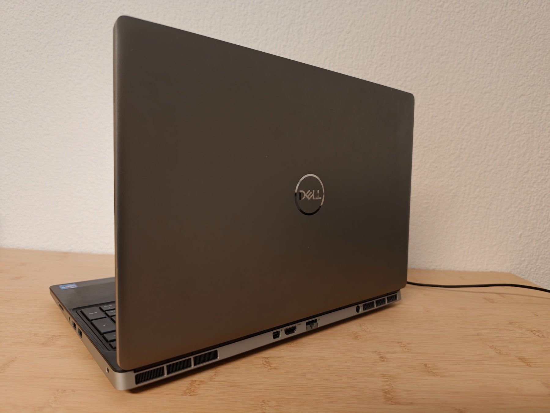 Dell Portables: Dell Precision 7560 – Mobile Workstation – D'occasion à Rohrbach par Mraznack 3