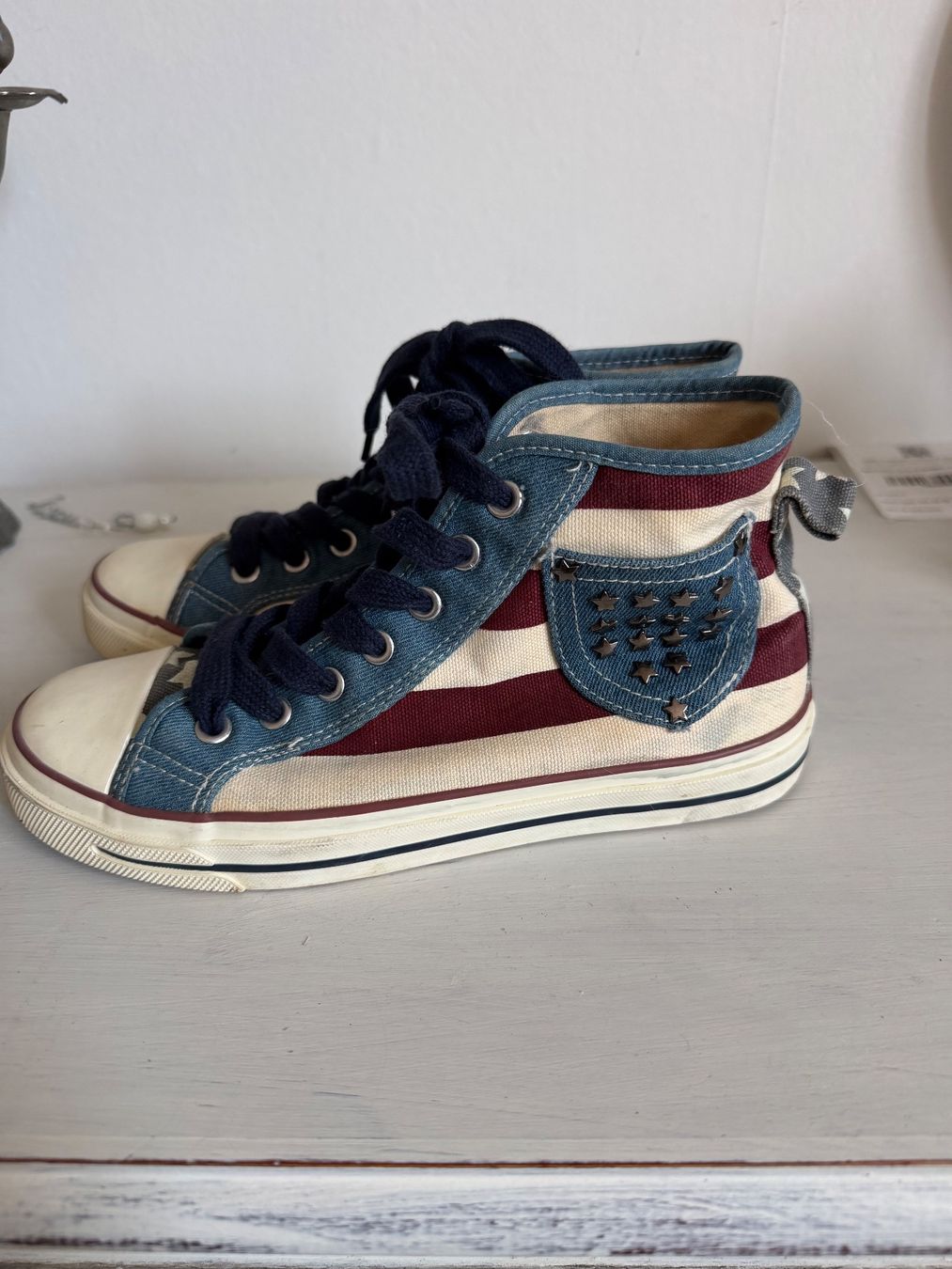 Damenschuhe: Baskets style Converse T 36/37 – Gebraucht aus Dombresson von feline_ne 2