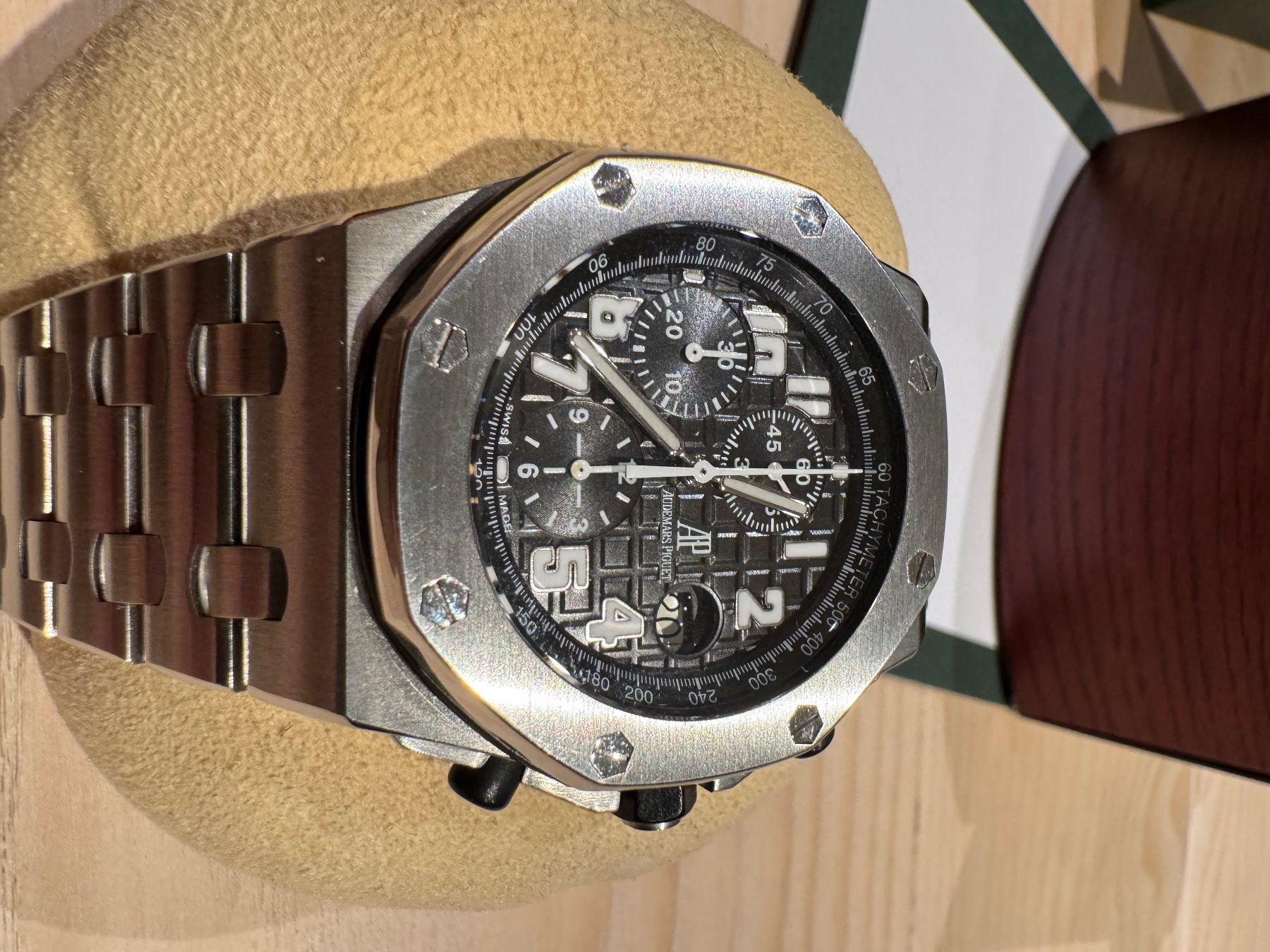 Audemars Piguet Orologi: Audemars Piguet Royal Oak Offshore Chronograph – Usato da Vuadens venduto da 0vomaltine 5