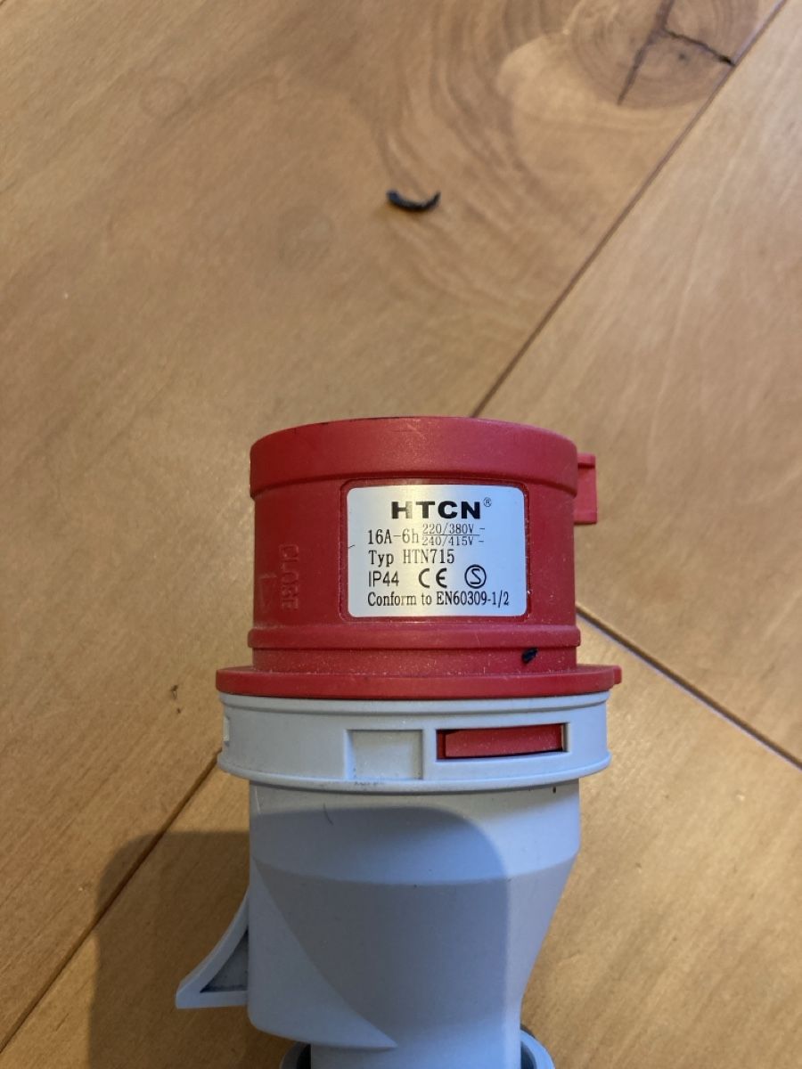 Laufwerke & Adapter: Starkstrom-Stecker 16A 5-polig - Top Zustand! – Neu (gemäss Beschreibung) aus Malans GR von HB-NewZealand 1