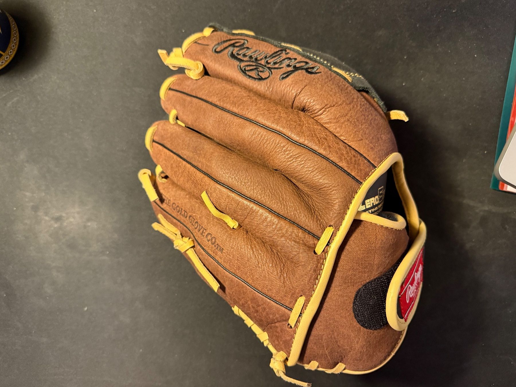 Handschuhe & Handstulpen: Rawlings Baseballhandschuh – Gebraucht aus Zürich von mic_qnt9 1