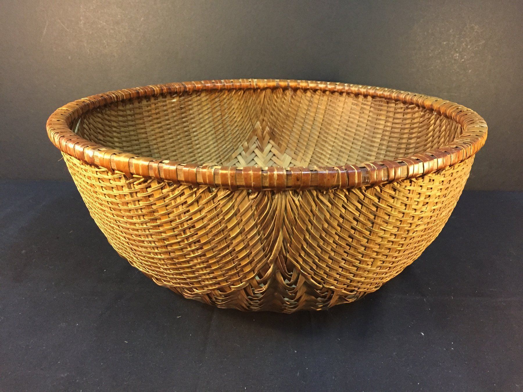 Altro per la casa: Vintage Elégante Korb Wäschekorb Deko – Usato da Schaffhausen venduto da sparzone 1