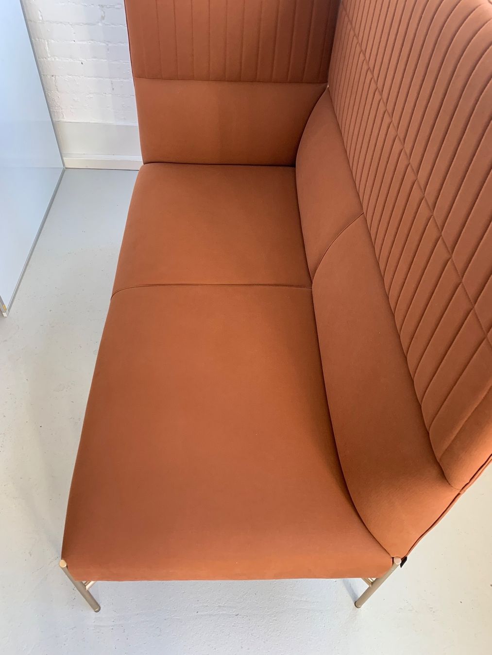 Poltrone: Sitzsystem / Raumtrenner Chill-Out High von Tacchini – Usato da Bern venduto da Fraeuleinhonig 3