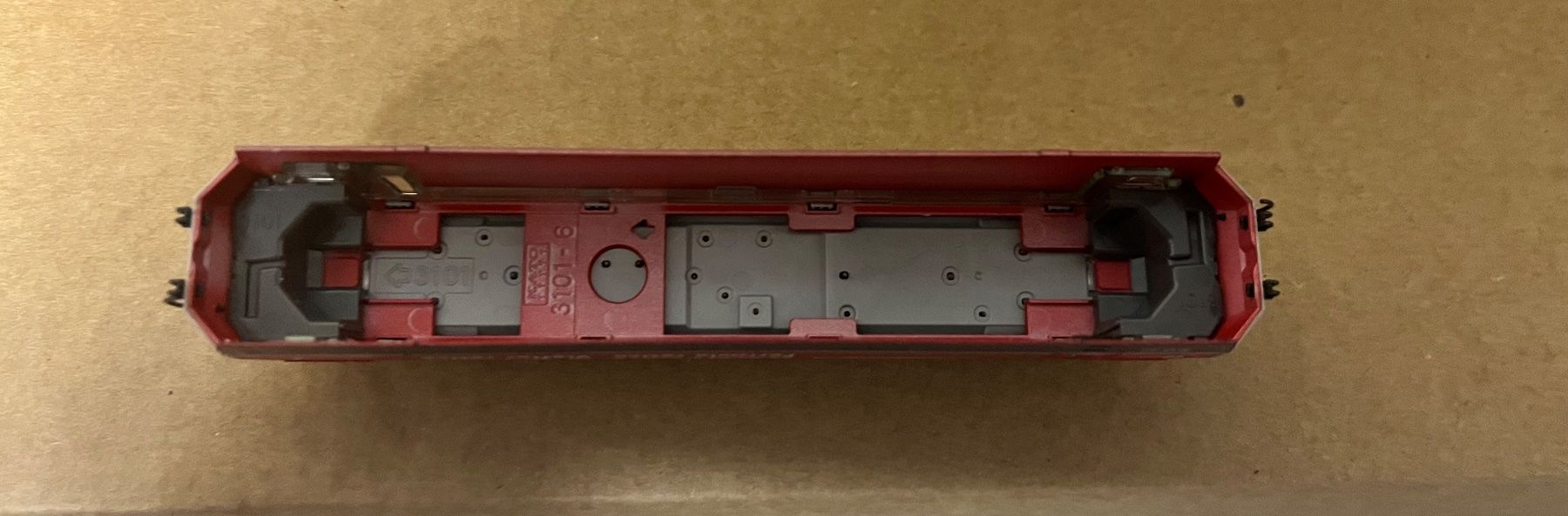 Kato Modellini di ferrovie: RhB Lokgehäuse Ge 4/4 III 643 Vals rot – Nuovo (secondo la descrizione) da Rütihof venduto da Pfuschinator 1