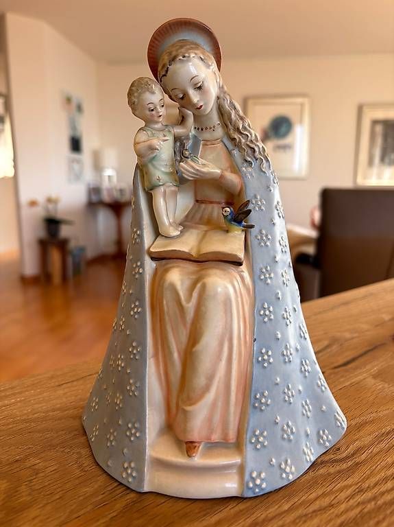Hummel Statuette: Hummelfigur Blumenmadonna mit Kind – Usato da Bonstetten venduto da fuschina