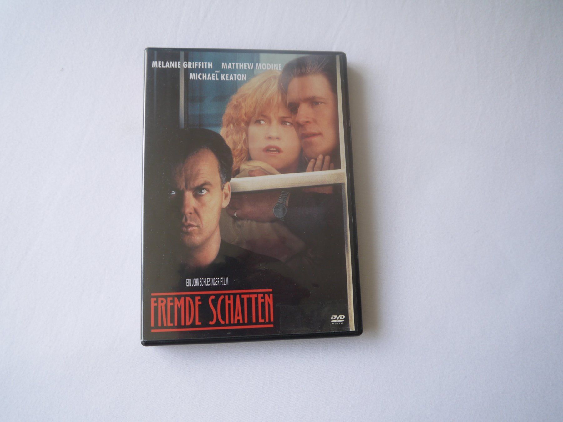 Tutti i DVDs: FREMDE SCHATTEN(1990) - Michael Keaton/Melanie Griffith/Math – Usato da Hagendorn venduto da Blaf