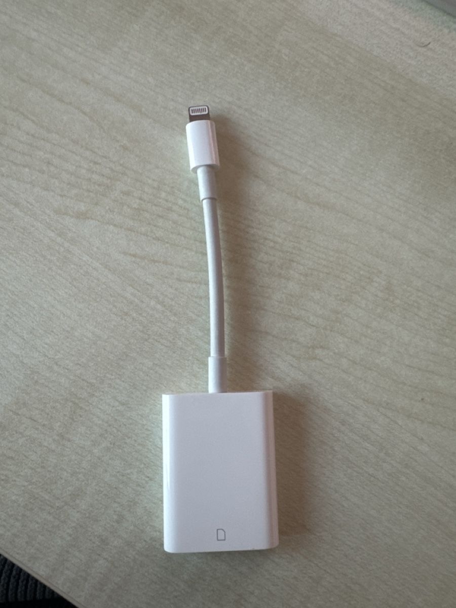 Apple Kartenlesegeräte: Neuwertig: Apple Lightning auf SD Kartenlesegerät – Neu (gemäss Beschreibung) aus Schlatt TG von an.mo4