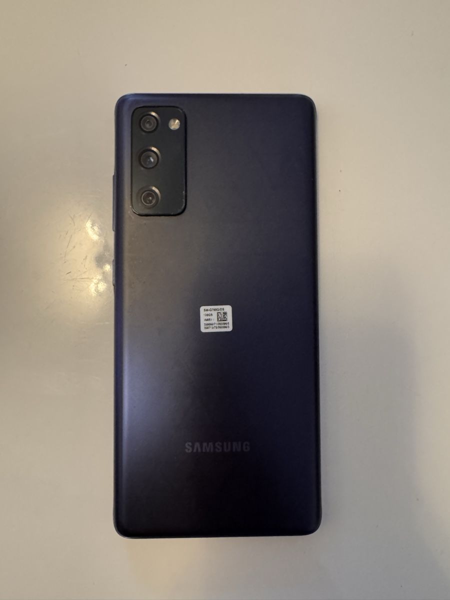 Samsung Telefoni cellulari / Smartphones: Samsung Galaxy S20 fe – Usato da St. Gallen venduto da Milex_91 1
