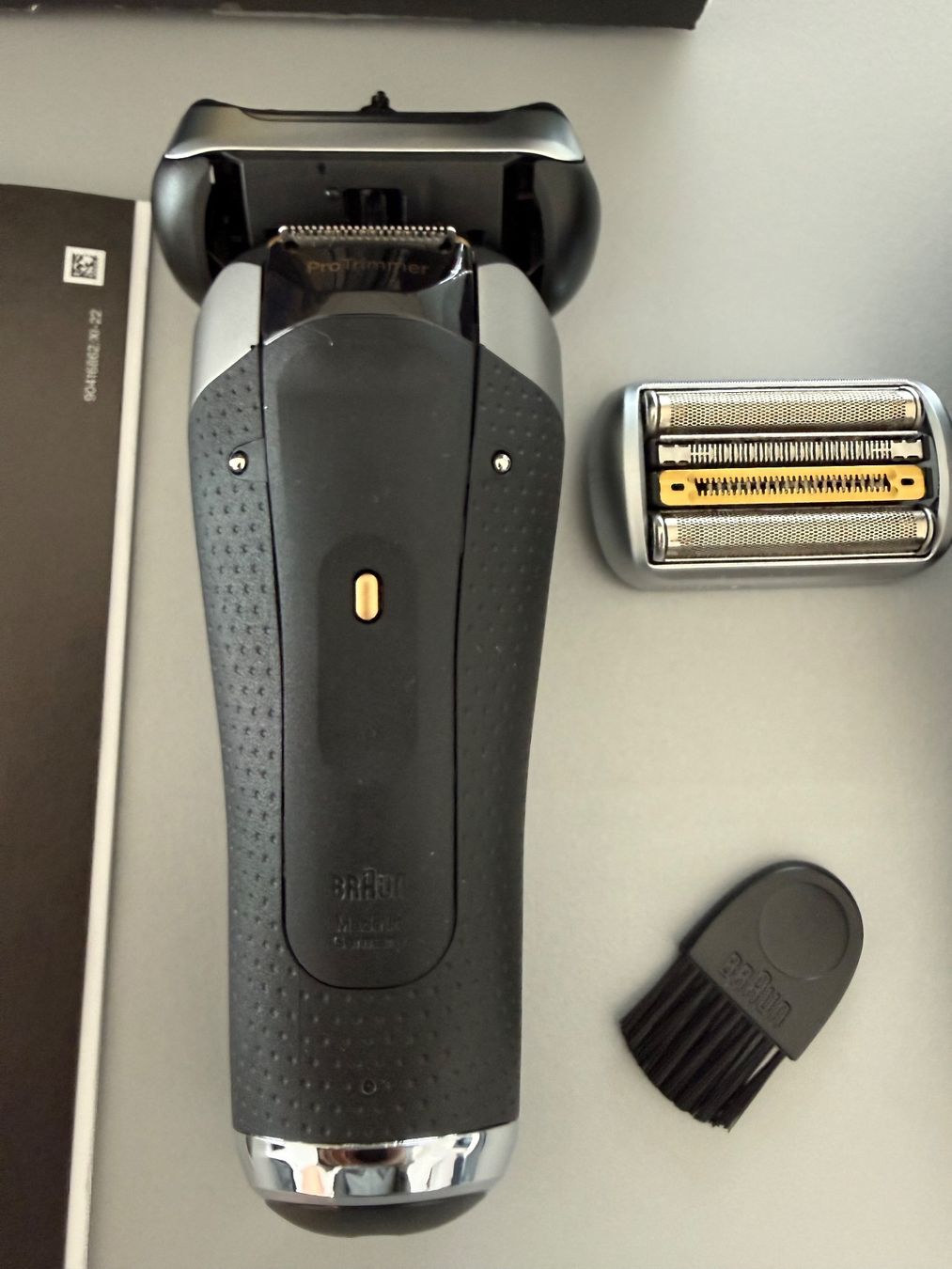 Braun Rasierapparate & Rasierklingen: Braun Series 9 Pro + Rasierer *wie neu* – Gebraucht aus Wallisellen von ste_qb9l 2