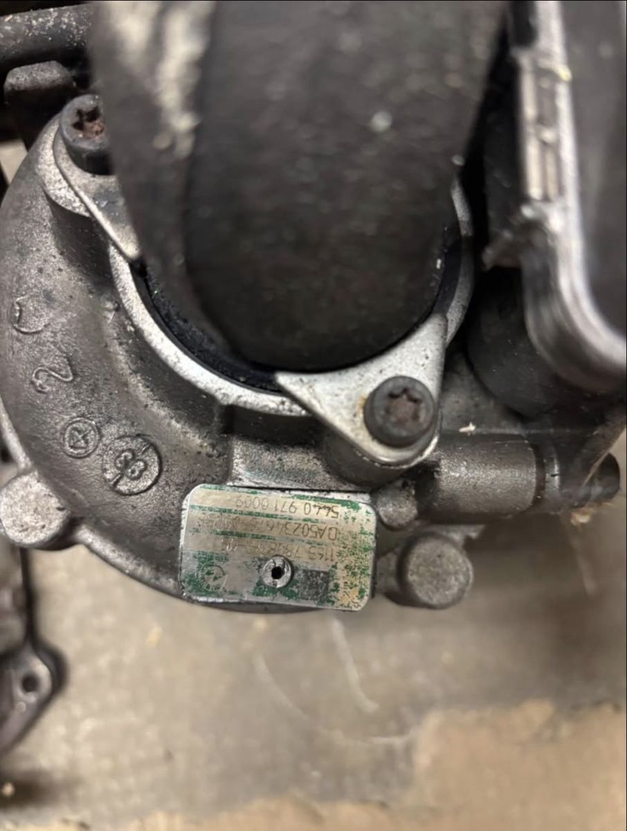 BMW Tutti pezzi di ricambio auto: Turbo compresseur pour bmw X6 40d E71 – Usato da Le Locle venduto da osc_hh52 2