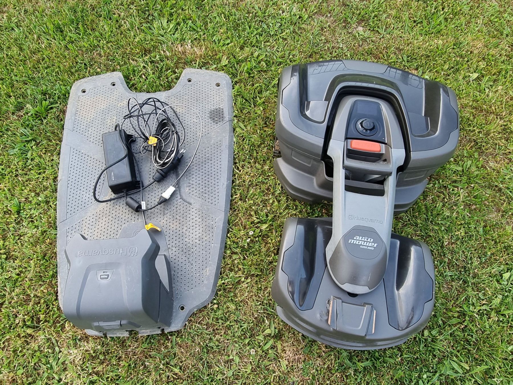 Husqvarna Tondeuses à gazon: Automower Husqvarna 435X AWD – D'occasion à Gossau SG par aleks00