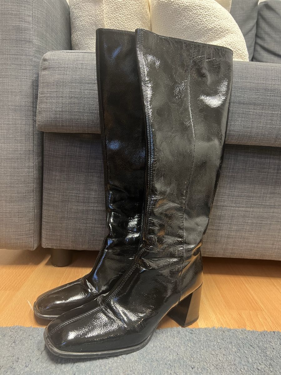 Scarpe da donna: Schwarze Lack Stiefel – Usato da Dübendorf venduto da isa_xrt6