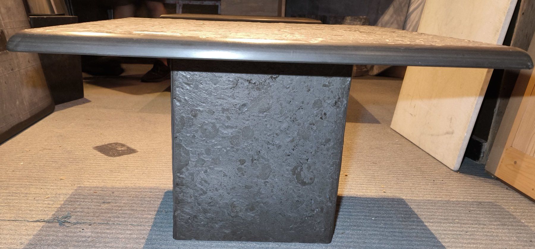 Tables: Salontisch Marmor / Granit braun – D'occasion à Rorschacherberg par snOOpydOg11 4