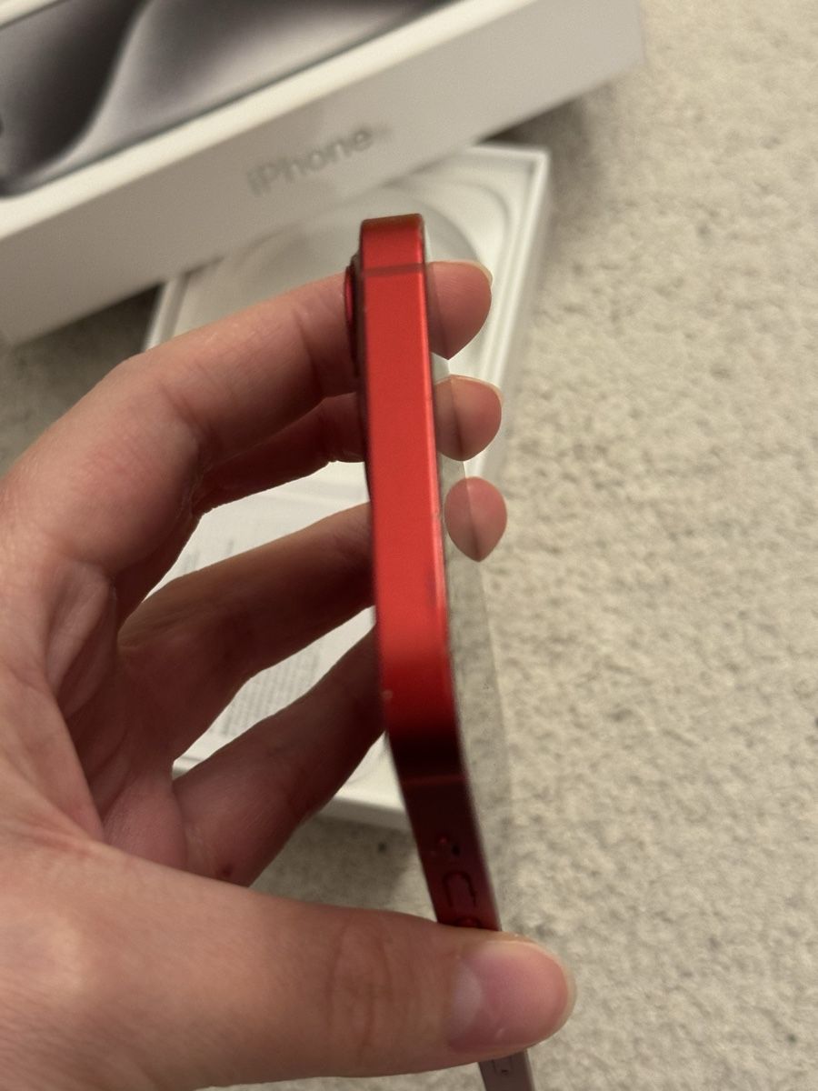 Apple Portables: iPhone 13 Rosso  – D'occasion à Faido par sof_6jgl 3