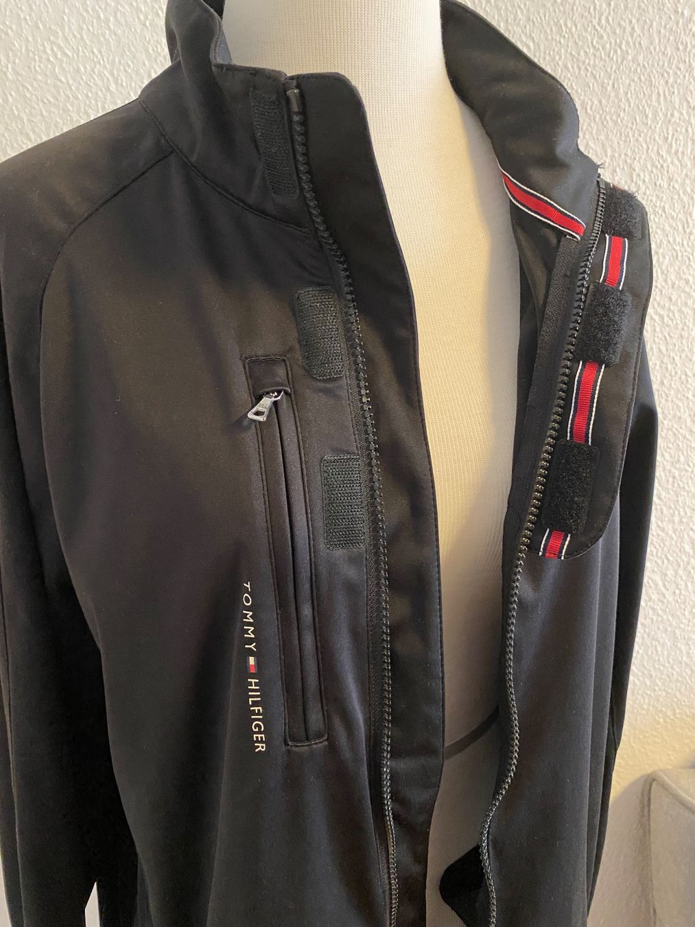Tommy Hilfiger Giacche: Tommy Hilfiger Golf Jacke – Usato da Uitikon Waldegg venduto da MGC 1