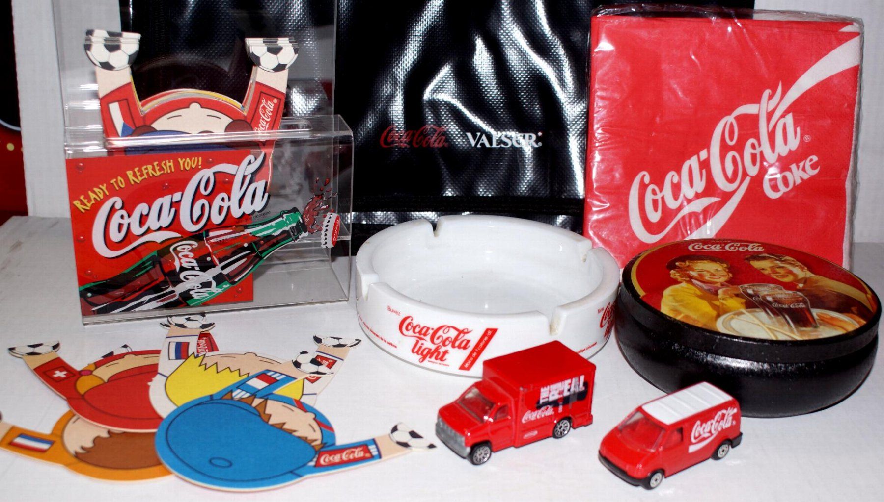 Coca-Cola Borracce & Thermos: kleine Coca-Cola Sammlung  (07) – Nuovo (secondo la descrizione) da Pfäffikon ZH venduto da Colacity 1