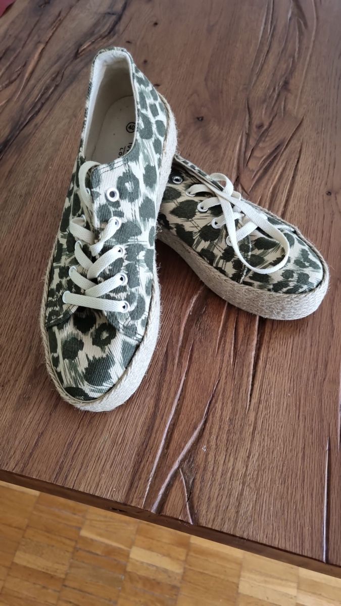 Scarpe da uomo: Turnschuhe Größe 40 – Usato da Adliswil venduto da rossoelmare 1