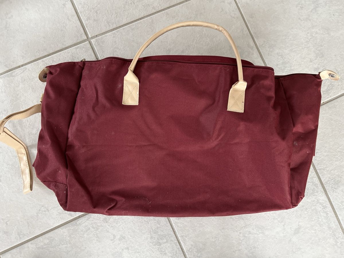 Sacs femmes: Tasche mit Rollen – Neuf (Voir description) à Lostorf par Venice16