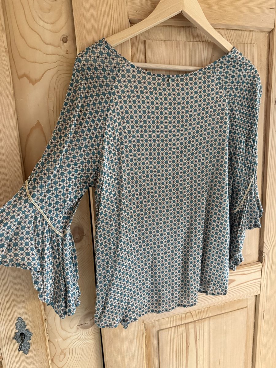 Nile Blusen: Nile Bluse S – Gebraucht aus Scheuren von froggers 3