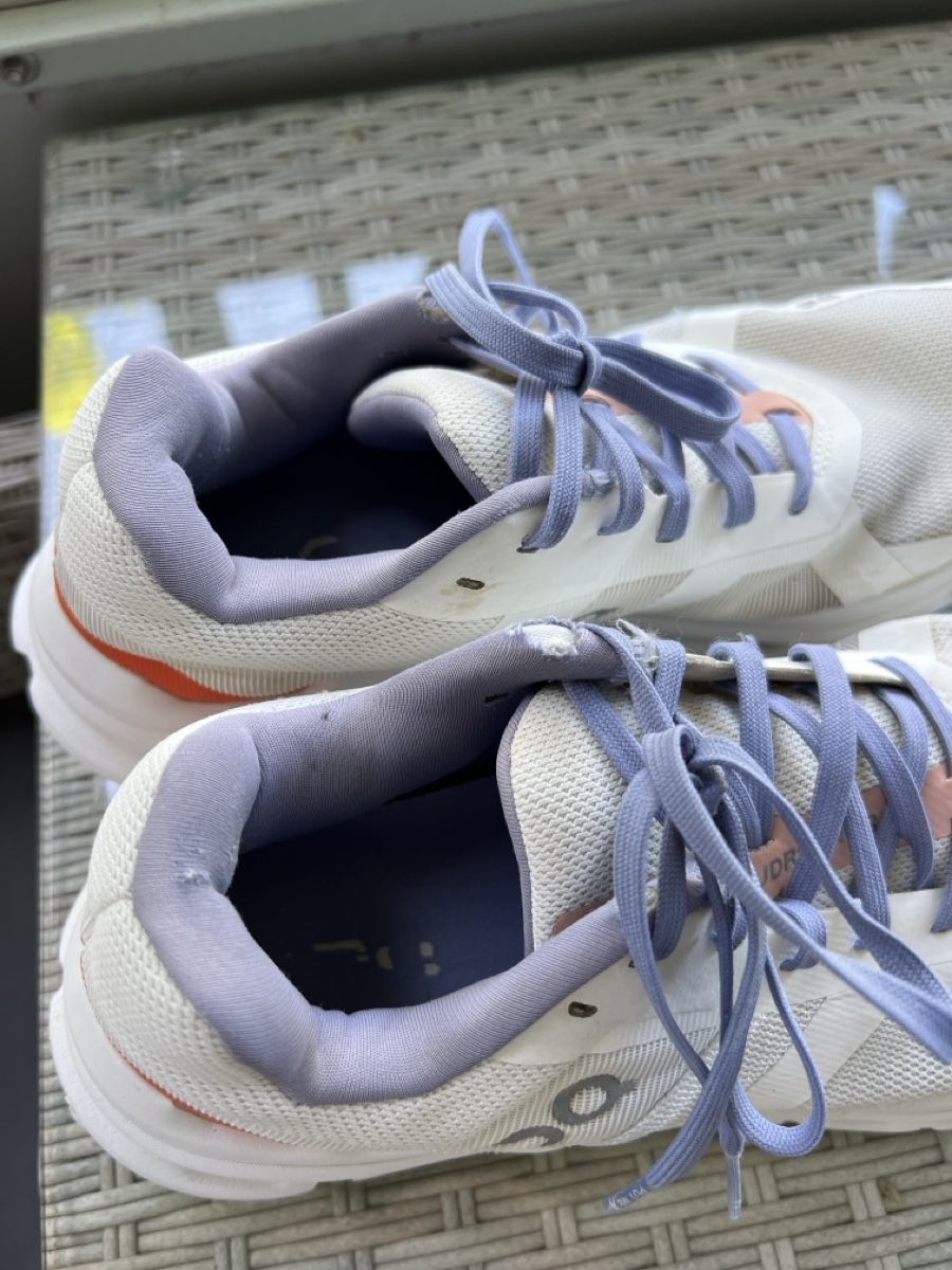 On Scarpe da donna: On Cloudflow Damen Laufschuhe, Grösse EU 38.5, – Usato da Olten venduto da AtelierSecondhand23 1