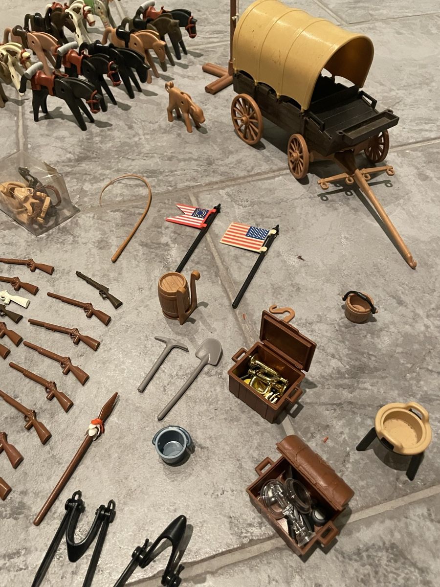 Playmobil Giocattoli: >100-teiliges Playmobil Western-Set  – Usato da Kloten venduto da Bevandes 4