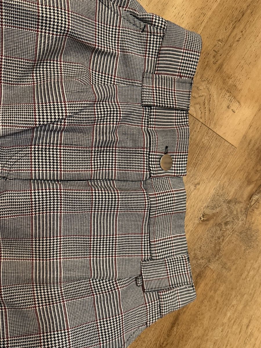 Bershka Pantaloni: Bershka Stoffhose mit Karomuster, Grösse 40 – Usato da Walde AG venduto da Hanutta 1