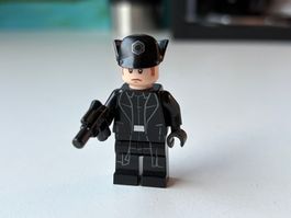 Lego sw0662 - General Hux Cap