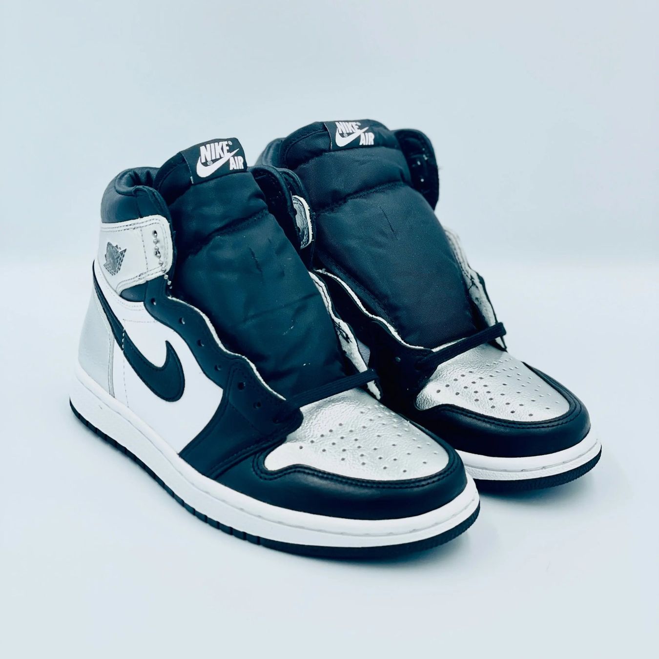 Jordan Damenschuhe: Nike Air Jordan 1 Retro High Silver Toe EU 36.5 – Neu und originalverpackt aus Erlinsbach von sasneakers