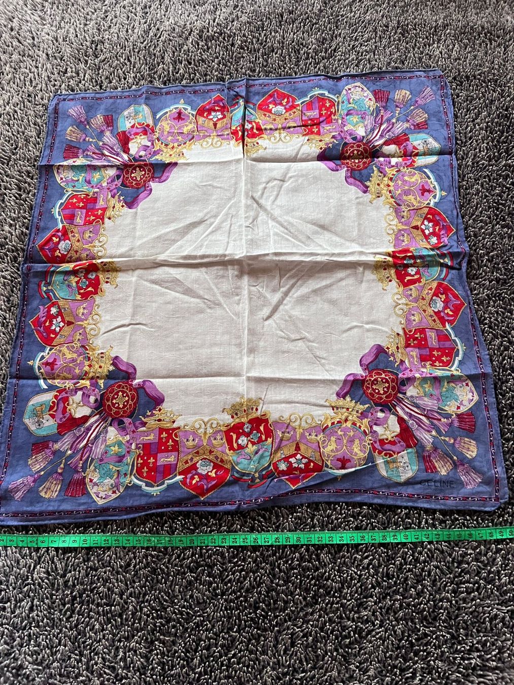 Celine Foulard & Sciarpe: CELINE Vintage Tuch Wappen 50x50 – Nuovo (secondo la descrizione) da Winterthur venduto da Dejv 3