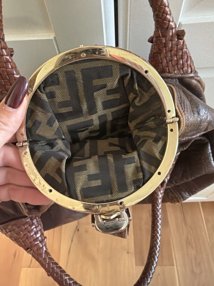 Fendi Taschen für Damen: Iconic Y2K Fendi Spy Bag – Gebraucht aus Stallikon von RTagel 2