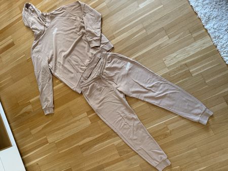 Puma Jogginganzug beige - Grösse M/L