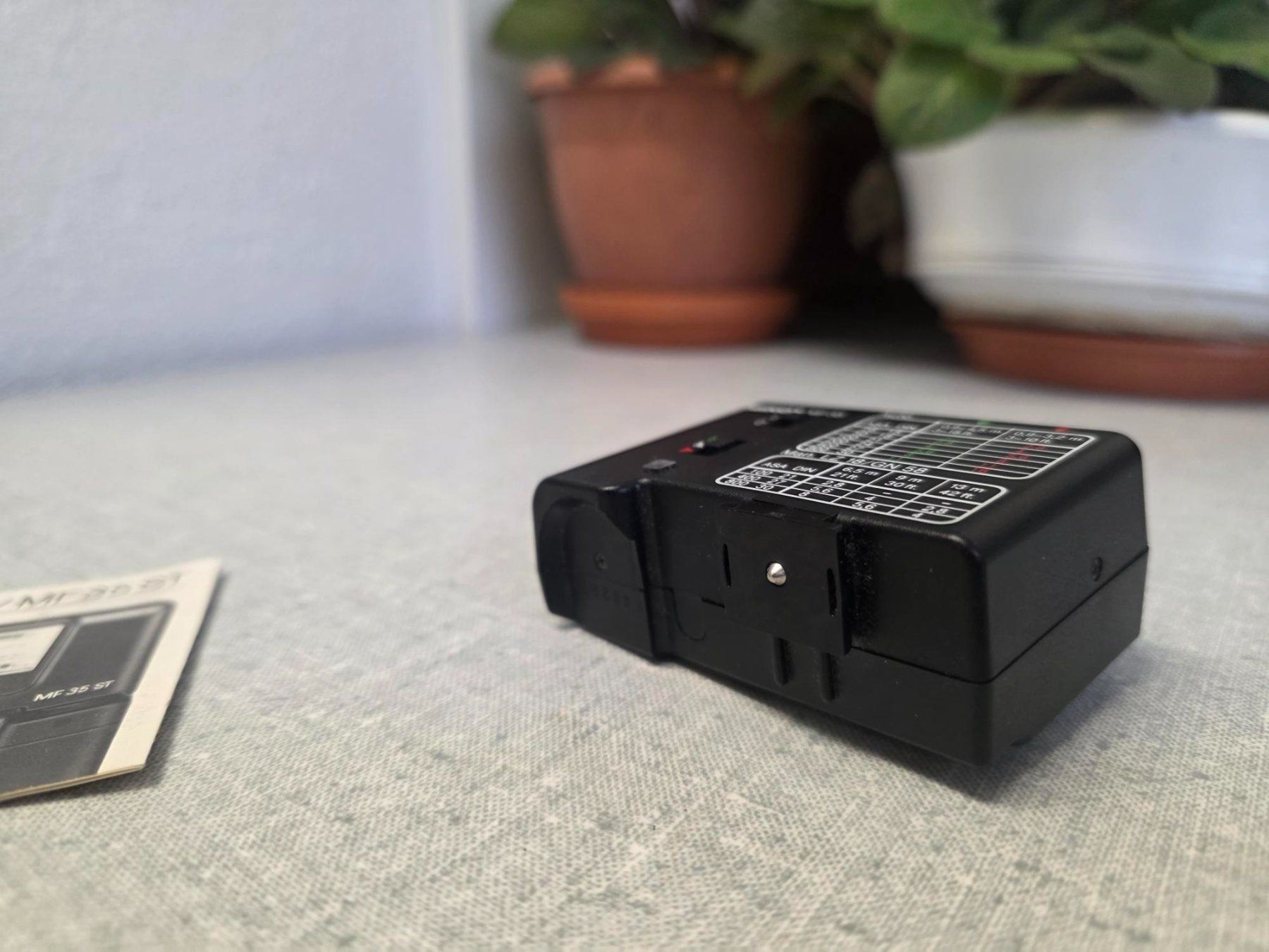 Minox Flash: Minox MF35 Blitz mit Gebrauchsanleitung – Usato da St. Gallen venduto da Thomstar 3