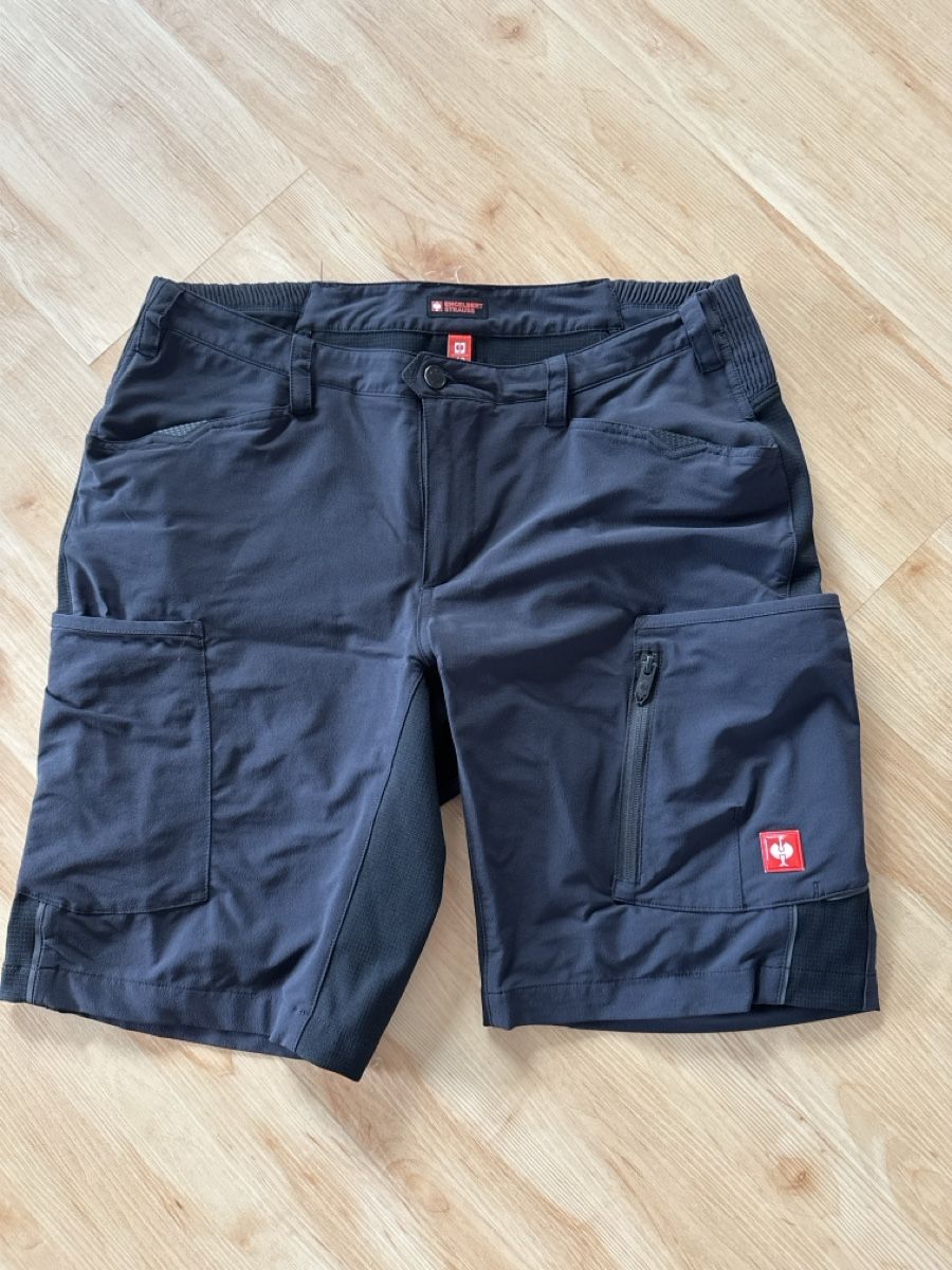 Engelbert Strauss Pantaloni: Damen Strauss Hosen, Grösse 42, elastisch – Usato da Grüt (Gossau ZH) venduto da Minnymaus2