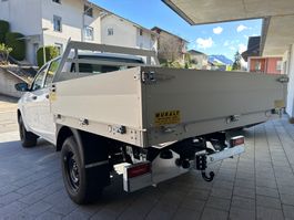 TOYOTA Hilux 2.4D-4D /Anhängelast: 3500kg / Alubrücke / NEU