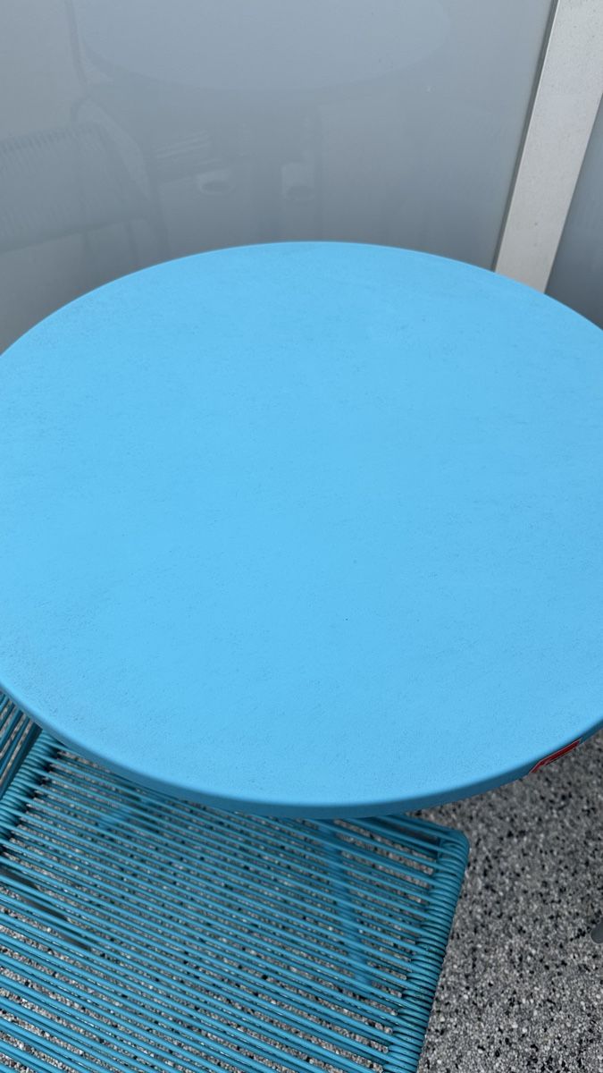 Schaffner Tischset: Schaffner Tisch mit 3 Stühlen – Gebraucht aus Opfikon von Nymafia 1