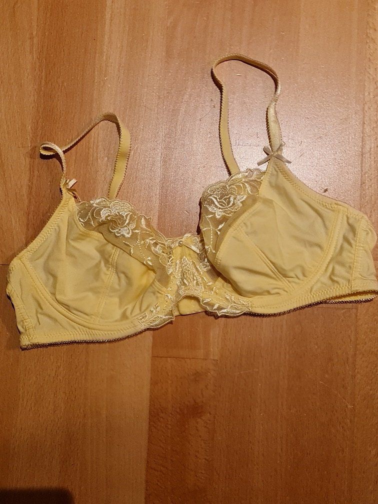 Altra biancheria intima: Neu: BH mit Bügel - Gr. 80B - gelb – Nuovo (secondo la descrizione) da Uznach venduto da Laeuffer